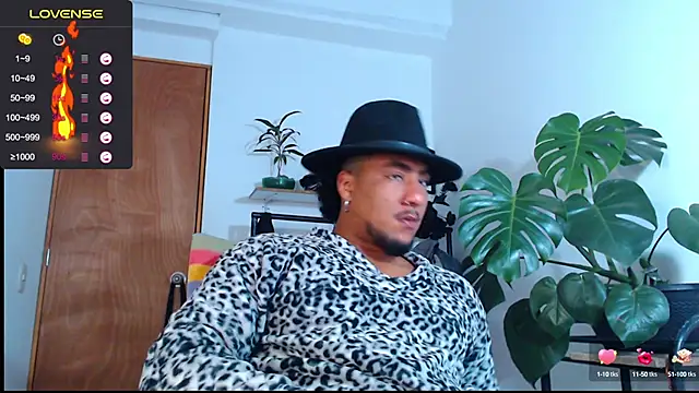 Snapshot of yosoy_enzo2020 chatting on 02-01-25, 05:49 yosoy enzo2020 online show from 02-01-25, 05:49