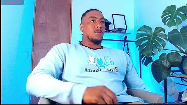 Snapshot of yosoy_enzo2020 chatting on 02-18-25, 07:41 yosoy enzo2020 online show from 02-18-25, 07:41