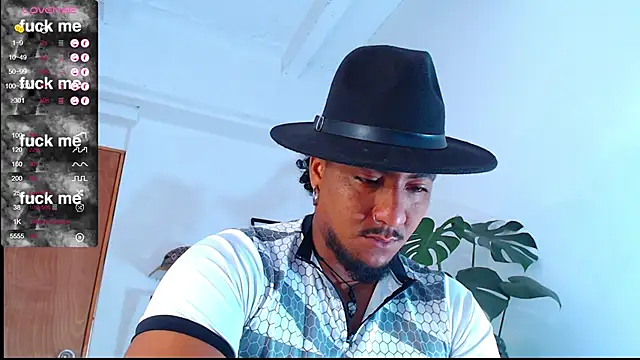 Snapshot of yosoy_enzo2020 chatting on 02-25-25, 01:17 yosoy enzo2020 online show from 02-25-25, 01:17