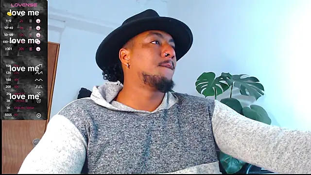 Snapshot of yosoy_enzo2020 chatting on 02-28-25, 02:20 yosoy enzo2020 online show from 02-28-25, 02:20