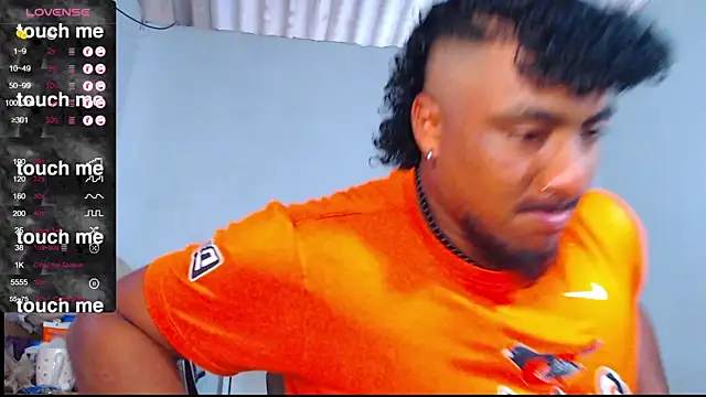 Snapshot of yosoy_enzo2020 chatting on 03-10-25, 09:29 yosoy enzo2020 online show from 03-10-25, 09:29