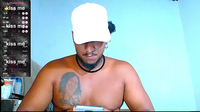 Snapshot of yosoy_enzo2020 chatting on 03-11-25, 12:33 yosoy enzo2020 online show from 03-11-25, 12:33