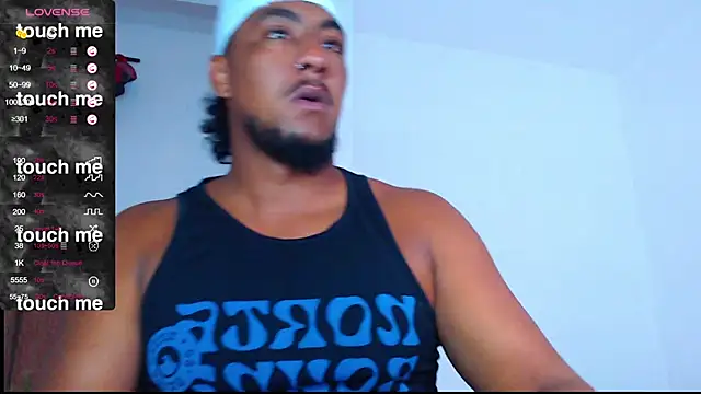 Snapshot of yosoy_enzo2020 chatting on 03-16-25, 12:00 yosoy enzo2020 online show from 03-16-25, 12:00