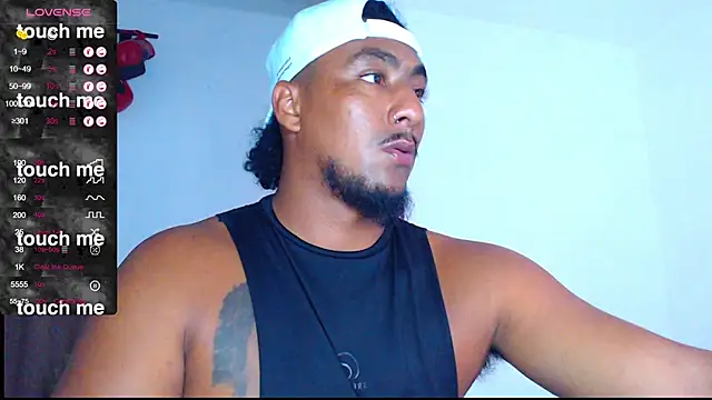 Snapshot of yosoy_enzo2020 chatting on 03-16-25, 03:17 yosoy enzo2020 online show from 03-16-25, 03:17