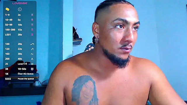 Snapshot of yosoy_enzo2020 chatting on 10-22-25, 04:35 yosoy enzo2020 online show from 10-22-25, 04:35