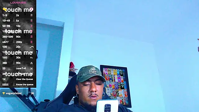 Snapshot of yosoy_enzo2020 chatting on 11-25-25, 04:01 yosoy enzo2020 online show from 11-25-25, 04:01