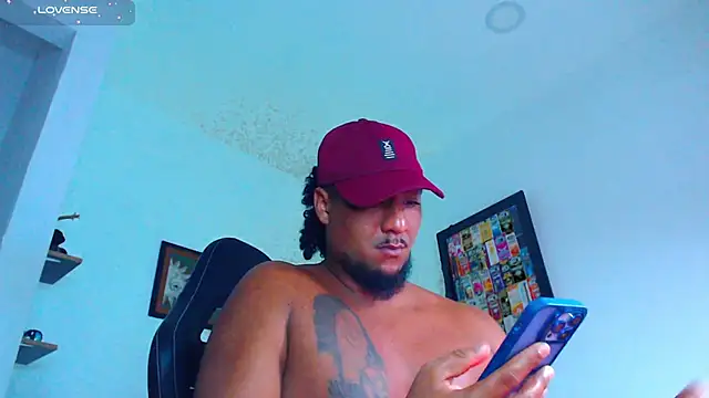 Snapshot of yosoy_enzo2020 chatting on 12-05-25, 03:37 yosoy enzo2020 online show from 12-05-25, 03:37