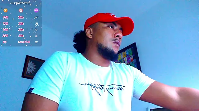 Snapshot of yosoy_enzo2020 chatting on 01-15-26, 04:06 yosoy enzo2020 online show from 01-15-26, 04:06