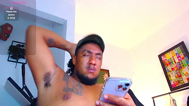 Snapshot of yosoy_enzo2020 chatting on 01-19-26, 04:05 yosoy enzo2020 online show from 01-19-26, 04:05