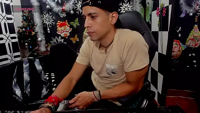 Snapshot of Brunocuttie94 chatting on 11-08-25, 06:40 Brunocuttie94 online show from 11-08-25, 06:40