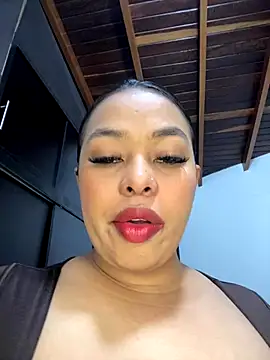 Snapshot of PUSHYLATE chatting on 10-14-25, 02:01 PUSHYLATE online show from 10-14-25, 02:01