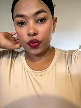 Snapshot of PUSHYLATE chatting on 12-14-25, 06:56 PUSHYLATE online show from 12-14-25, 06:56