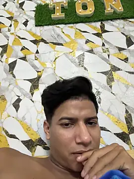 Snapshot of xbrefranco chatting on 05-16-26, 05:37 xbrefranco online show from 05-16-26, 05:37