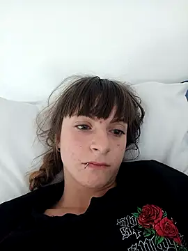 Snapshot of Cristina02 chatting on 05-15-26, 08:43 Cristina02 online show from 05-15-26, 08:43