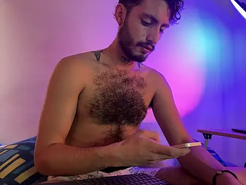 Snapshot of axel_giracr chatting on 12-17-24, 07:48 axel giracr online show from 12-17-24, 07:48