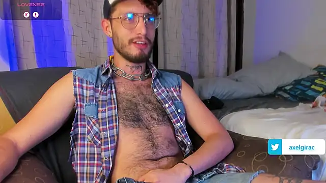 Snapshot of axel_giracr chatting on 03-22-25, 01:22 axel giracr online show from 03-22-25, 01:22