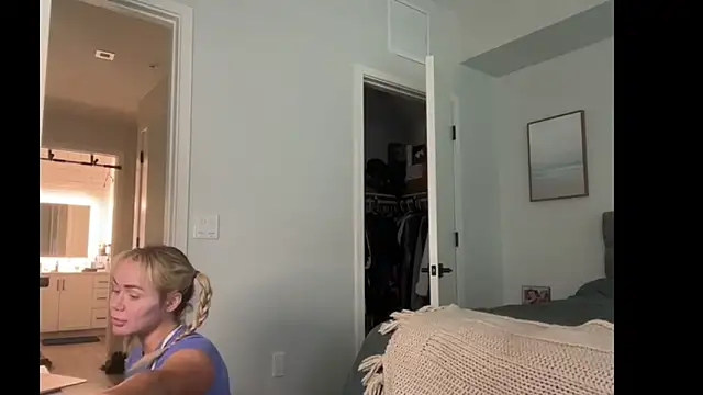 ElenaErickson online show from 07-26-26, 01:36
