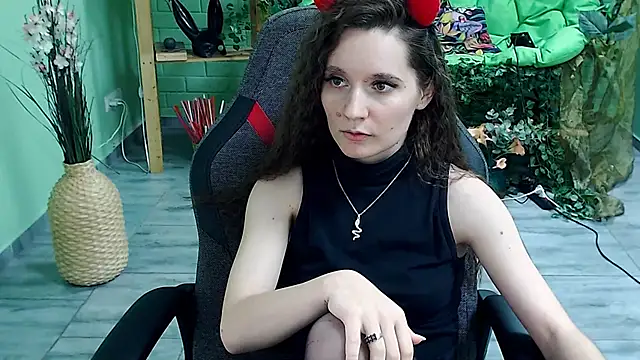 Miss Barbara  online show from 03-15-25, 12:15