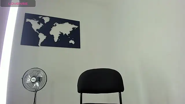 Snapshot of CurvyViolet chatting on 12-13-24, 11:34 CurvyViolet online show from 12-13-24, 11:34