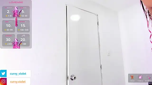 Snapshot of CurvyViolet chatting on 12-19-24, 11:39 CurvyViolet online show from 12-19-24, 11:39