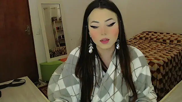 Sophie Fantasys online show from 06-26-26, 04:06