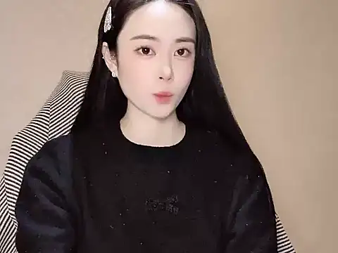 Snapshot of MM_007700 chatting on 12-09-24, 12:45 MM 007700 online show from 12-09-24, 12:45