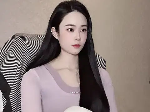 Snapshot of MM_007700 chatting on 10-29-25, 07:32 MM 007700 online show from 10-29-25, 07:32