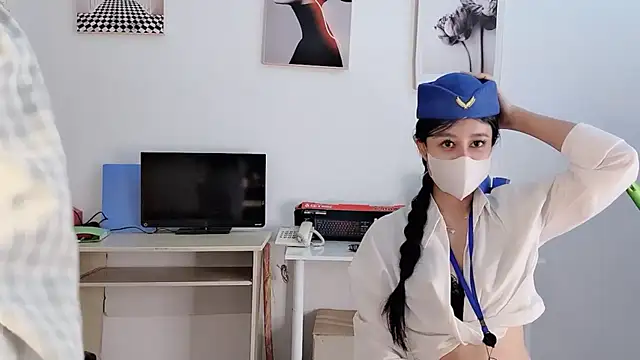 Snapshot of Mono-Stewardesss chatting on 01-17-26, 04:33 Mono-Stewardesss online show from 01-17-26, 04:33