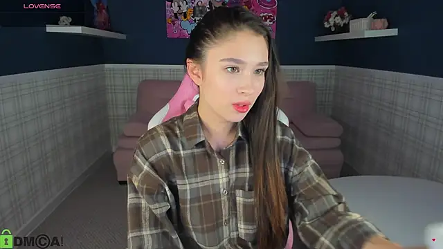 Snapshot of Anna_Way chatting on 05-13-26, 01:03 Anna Way online show from 05-13-26, 01:03