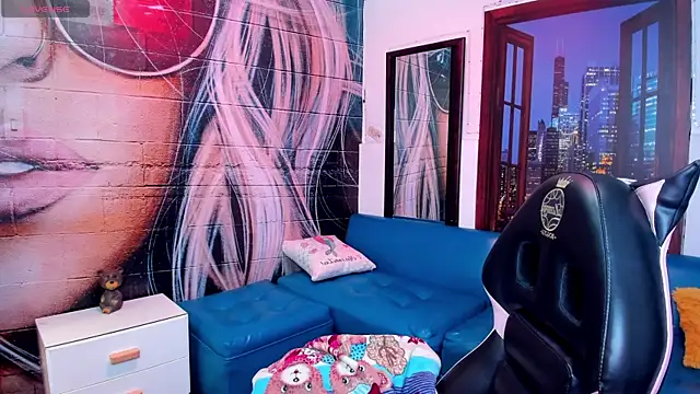 Small naughty  online show from 03-10-25, 01:10