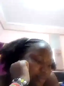 Snapshot of slender-qwene chatting on 10-16-25, 07:04 slender-qwene online show from 10-16-25, 07:04