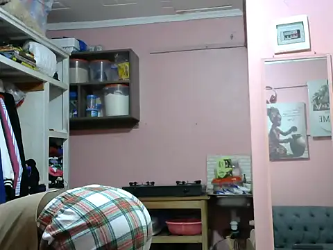 Snapshot of slender-qwene chatting on 02-27-26, 09:09 slender-qwene online show from 02-27-26, 09:09