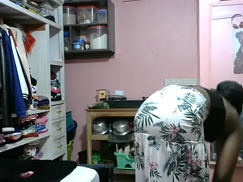 Snapshot of slender-qwene chatting on 03-03-26, 02:45 slender-qwene online show from 03-03-26, 02:45