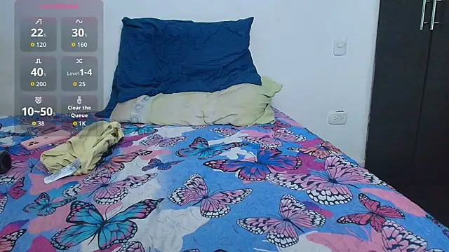Snapshot of mrsmaira chatting on 08-03-26, 11:08 mrsmaira online show from 08-03-26, 11:08