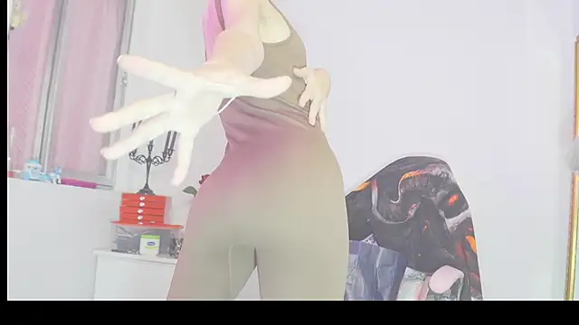 Snapshot of Stryxcy chatting on 03-17-25, 09:45 Stryxcy online show from 03-17-25, 09:45