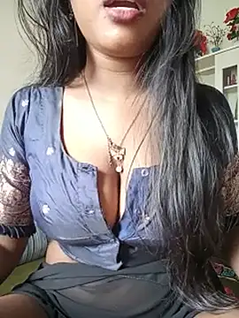 Snapshot of Anusri- chatting on 06-23-26, 07:17 Anusri- online show from 06-23-26, 07:17