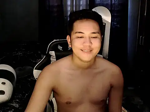 Snapshot of xgregor07 chatting on 06-21-26, 04:48 xgregor07 online show from 06-21-26, 04:48