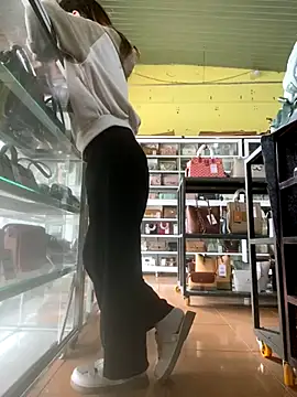 Snapshot of Rosa_998 chatting on 12-03-25, 12:40 Rosa 998 online show from 12-03-25, 12:40