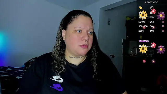 Snapshot of mariana_maze chatting on 03-20-25, 09:15 mariana maze online show from 03-20-25, 09:15