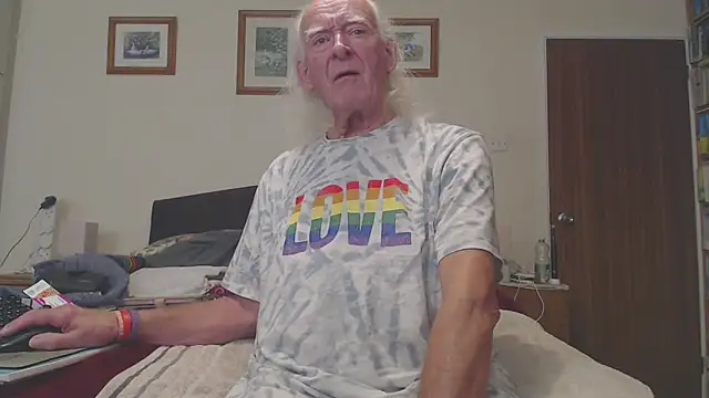 WaverlyKernow online show from 11-24-25, 10:59