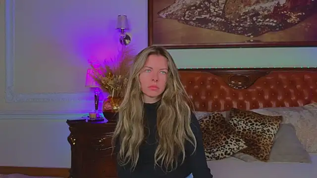 Real Tini online show from 11-15-25, 06:22