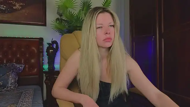 Real Tini online show from 04-16-26, 06:14