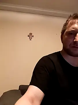Snapshot of Tajemniczy35 chatting on 03-18-25, 01:43 Tajemniczy35 online show from 03-18-25, 01:43