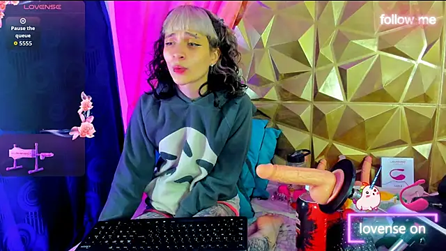 neeko princes online show from 09-19-25, 12:17