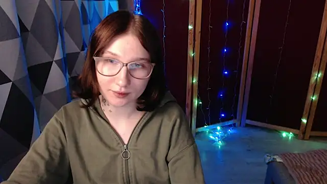 Snapshot of Emma_and_Tyller chatting on 12-11-24, 04:42 Emma and Tyller online show from 12-11-24, 04:42