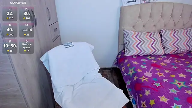 emily1  online show from 12-13-24, 06:59