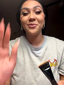 Snapshot of Lickplayofficial chatting on 10-01-25, 02:06 Lickplayofficial online show from 10-01-25, 02:06