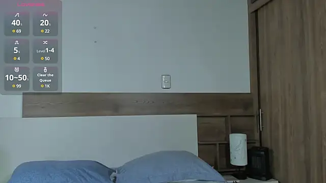 Snapshot of _fullmoon chatting on 02-27-25, 10:09 fullmoon online show from 02-27-25, 10:09