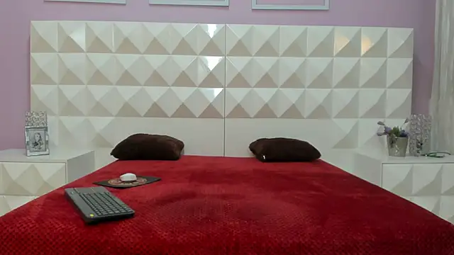 VenusDanielss online show from 06-18-26, 07:40