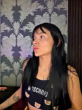  shantal smith online show from 11-08-25, 05:40